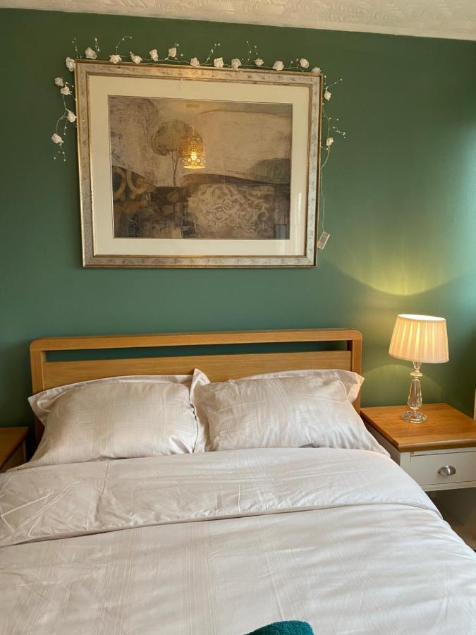 1 Luxurious Double Bedroom With Private Shower Reading Exteriér fotografie