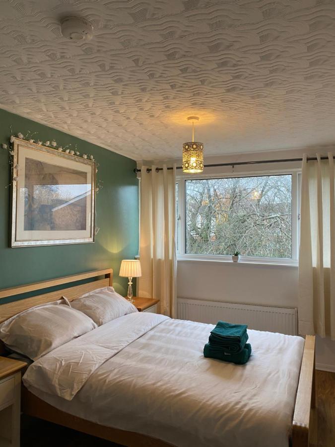 1 Luxurious Double Bedroom With Private Shower Reading Exteriér fotografie