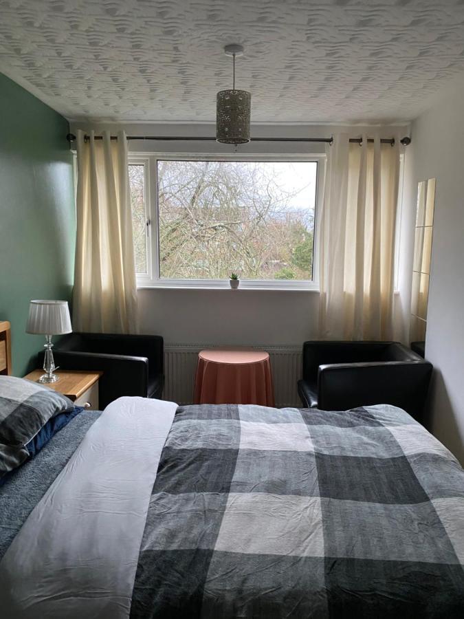 1 Luxurious Double Bedroom With Private Shower Reading Exteriér fotografie